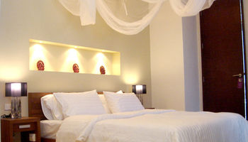 Imagen de los exteriores del Hotel Mandalai. Foto 11