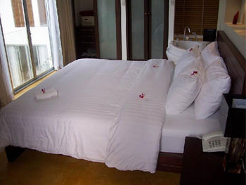 Imagen de la habitación del Hotel Mandalai. Foto 8