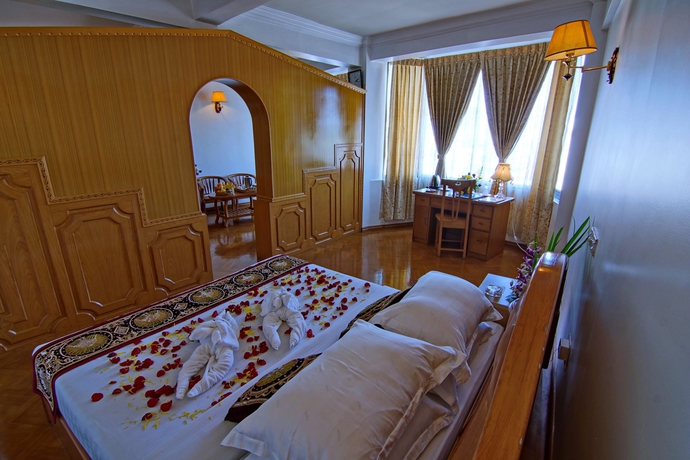 Imagen de la habitación del Hotel Mandalay Hotel. Foto 5