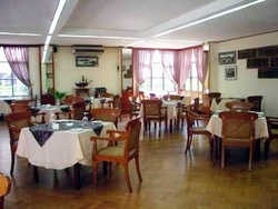 Imagen del bar/restaurante del Hotel Mandalay Swan Hotel. Foto 2