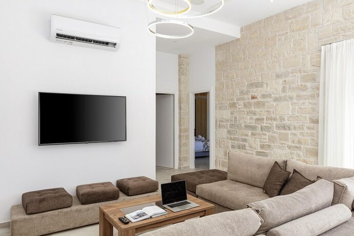 Imagen general del Hotel Mandana Villa - With Private Pool Jacuzzi. Foto 11