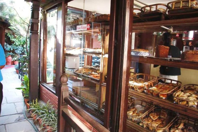 Imagen del bar/restaurante del Hotel Mandap. Foto 5