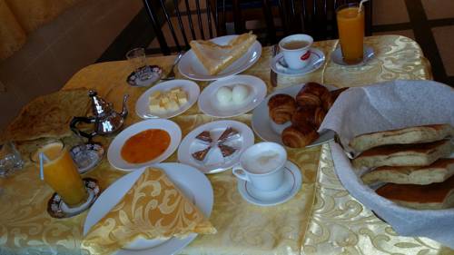 Imagen de la habitación del Hotel Mandar Saghrou Tazakht. Foto 7