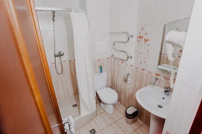 Imagen de la habitación del Hotel Mandarin. Foto 8