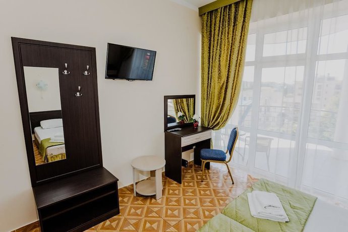 Imagen de la habitación del Hotel Mandarin. Foto 16