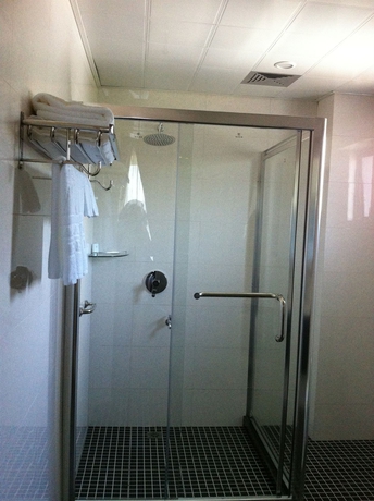 Imagen de la habitación del Hotel Mandarin, Kota Kinabalu. Foto 9