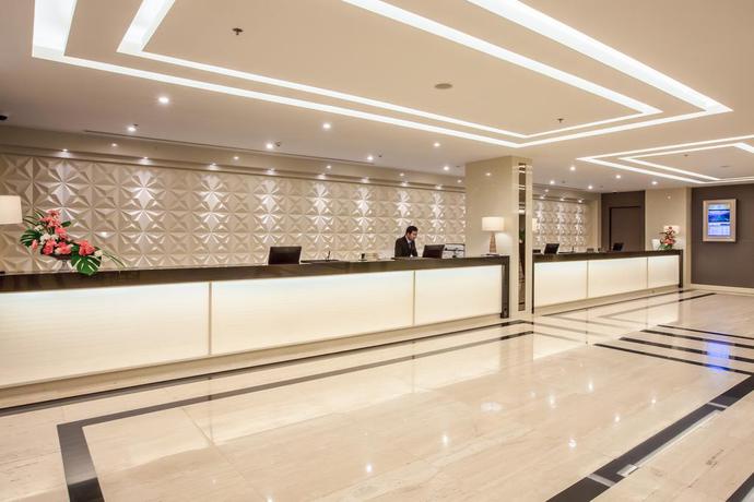 Imagen de los interiores del Hotel Mandarin Managed By Centre Point. Foto 12