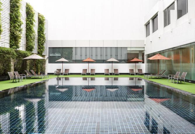 Imagen de la piscina del Hotel Mandarin Managed By Centre Point. Foto 20