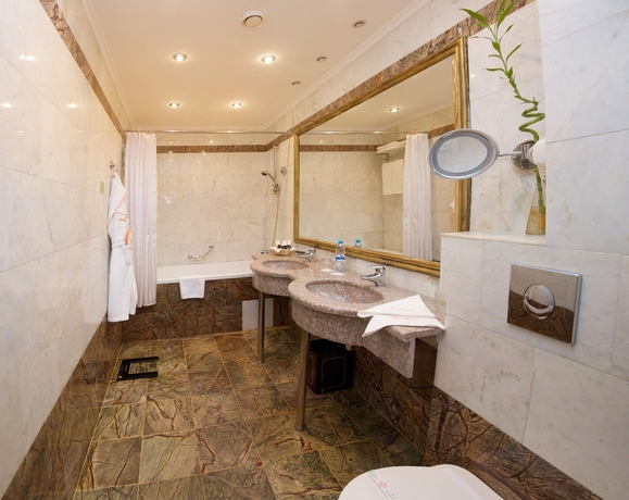 Imagen de la habitación del Hotel Mandarin Moscow. Foto 3