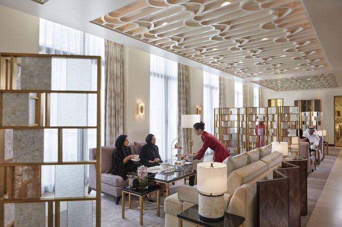 Imagen del bar/restaurante del Hotel Mandarin Oriental, Doha. Foto 2