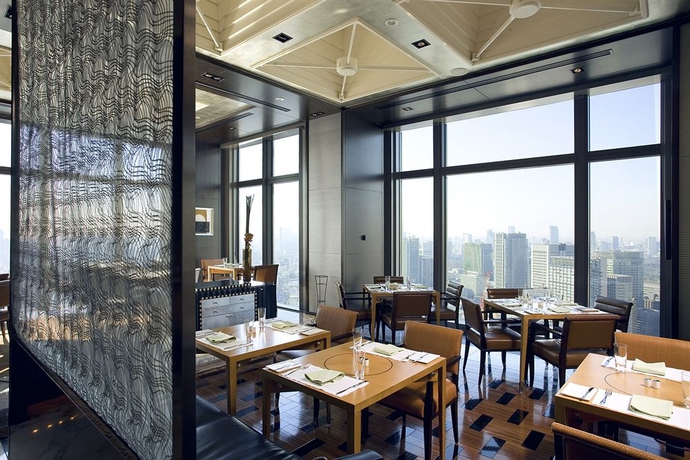 Imagen del bar/restaurante del Hotel Mandarin Oriental, Tokyo. Foto 2