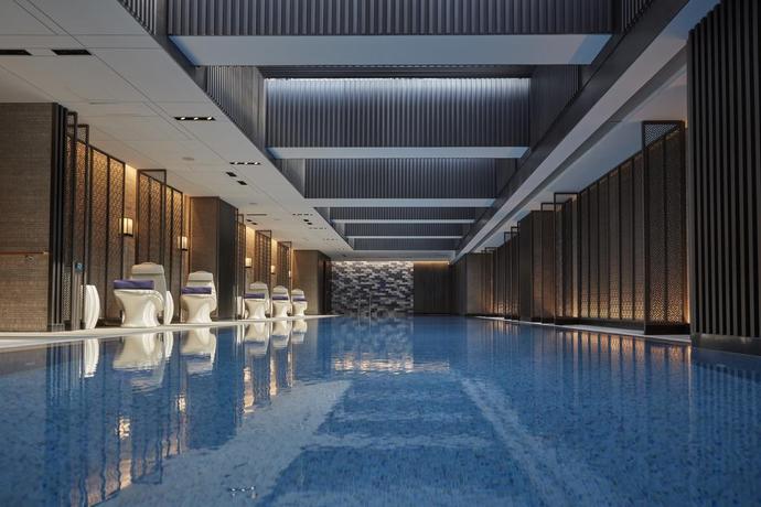 Imagen de la piscina del Hotel Mandarin Oriental Wangfujing, Beijing. Foto 17