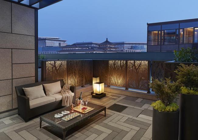 Imagen de los exteriores del Hotel Mandarin Oriental Wangfujing, Beijing. Foto 11