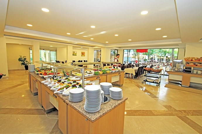 Imagen del bar/restaurante del Hotel Mandarin Resort and Spa. Foto 5