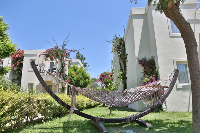 Imagen de los exteriores del Hotel Mandarin Resort and Spa. Foto 16