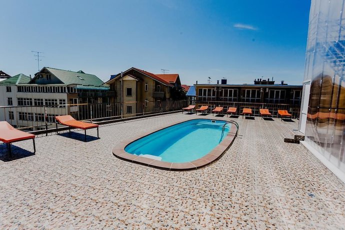 Imagen de la piscina del Hotel Mandarin, Sirius. Foto 19