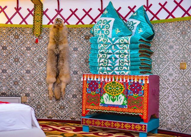 Imagen de la habitación del Hotel Mandarin and Fitness Center. Foto 7