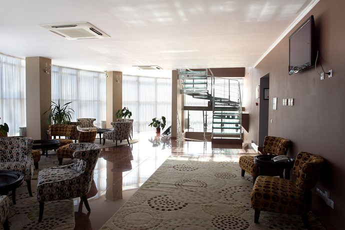 Imagen del bar/restaurante del Hotel Mandarin and Fitness Center. Foto 6