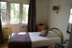 Imagen de la habitación del Hotel Mandarina. Foto 5