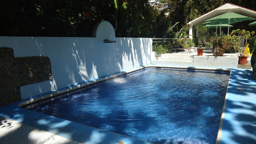 Imagen de la piscina del Hotel Mandarina. Foto 12