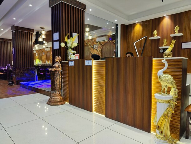 Imagen de los interiores del Hotel Mandi Heights. Foto 23