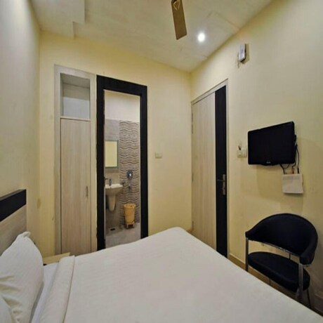 Imagen de la habitación del Hotel Mandiram. Foto 20