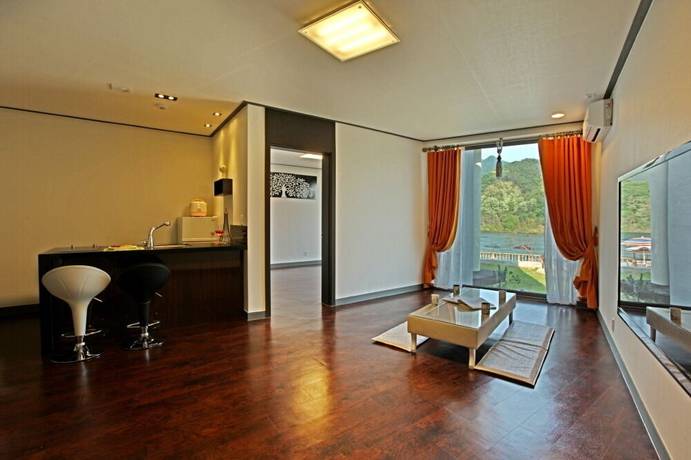 Imagen de la habitación del Hotel Mandm Pension. Foto 7