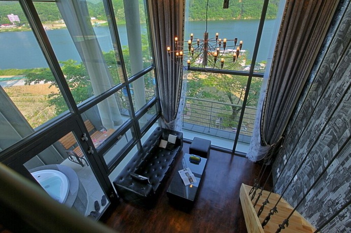 Imagen de la habitación del Hotel Mandm Pension. Foto 14