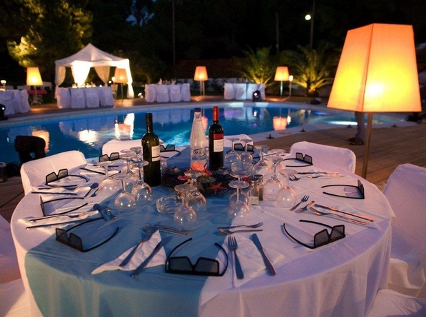 Imagen de los exteriores del Hotel Mandraki Village Boutique. Foto 8