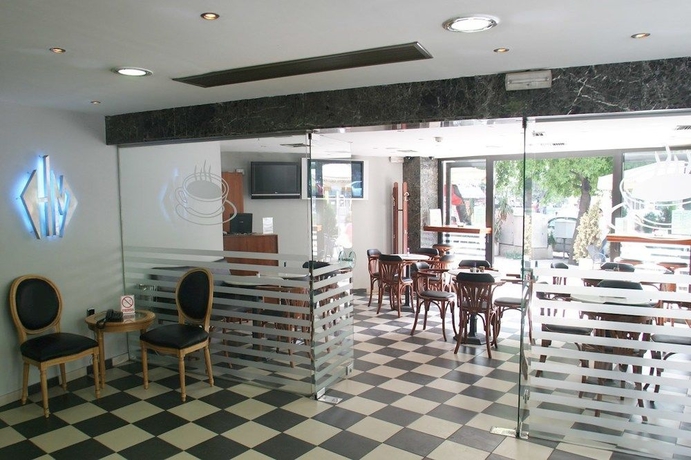 Imagen de los interiores del Hotel Mandrino. Foto 14