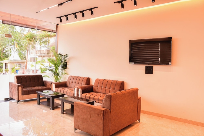 Imagen de los interiores del Hotel Mandu\'s Green Valley Resort. Foto 13