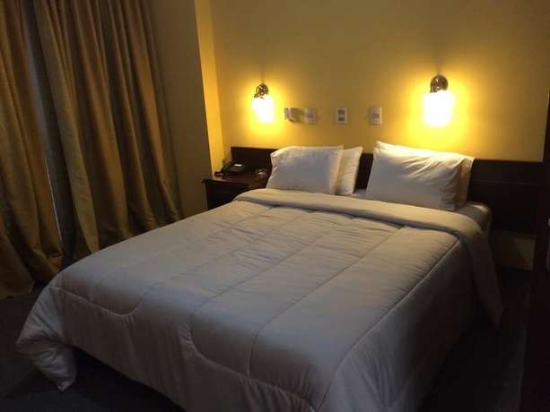 Imagen de la habitación del Hotel Manduvira Plaza. Foto 6