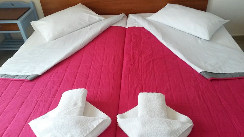 Imagen de la habitación del Hotel Mandy Suites. Foto 4