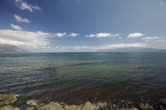 Imagen de la habitación del Hotel Mandy Suites. Foto 6