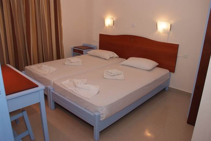 Imagen de la habitación del Hotel Mandy Suites. Foto 9