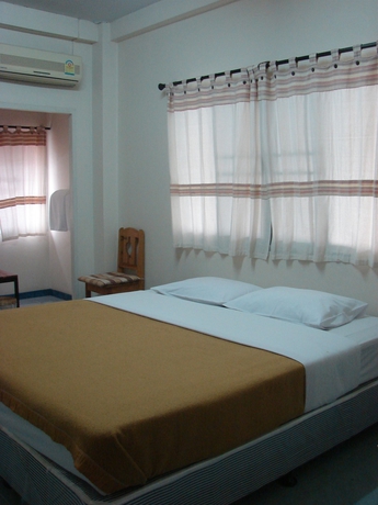 Imagen de la habitación del Hotel Manee At Cool Mueang. Foto 14