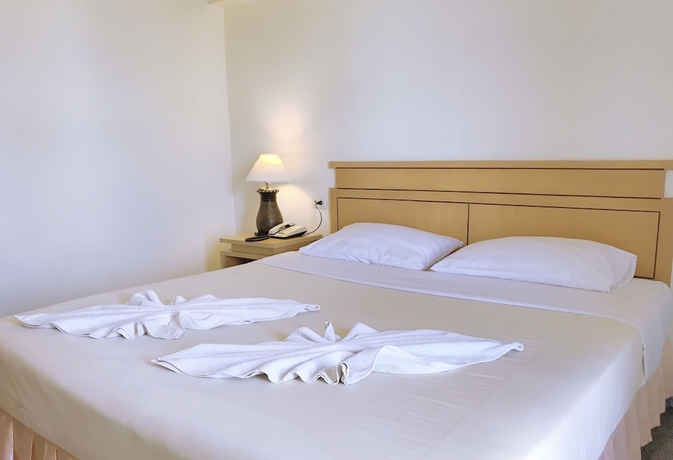 Imagen de la habitación del Hotel Maneerote Surin. Foto 2