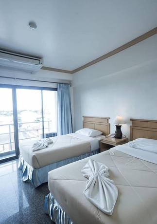 Imagen de la habitación del Hotel Maneerote Surin. Foto 6