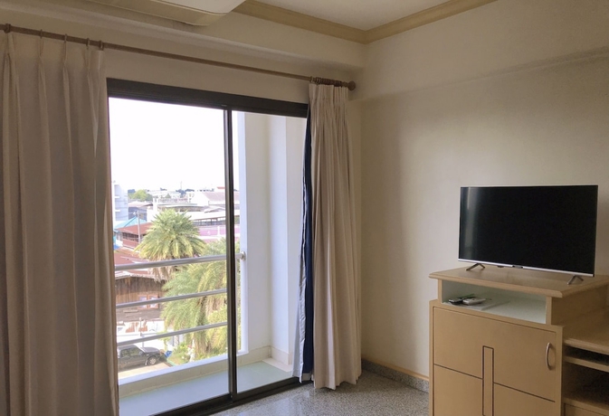 Imagen de la habitación del Hotel Maneerote Surin. Foto 9
