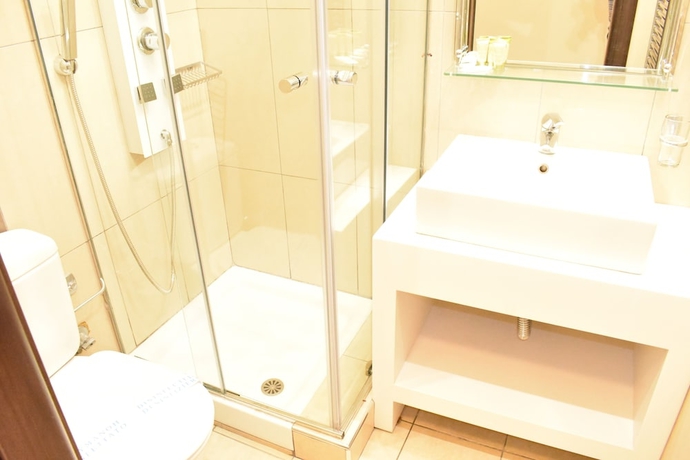 Imagen de la habitación del Hotel Manessi City. Foto 17