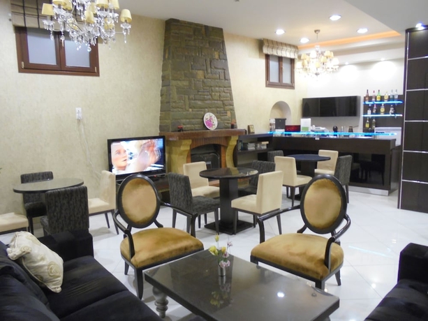 Imagen del bar/restaurante del Hotel Manessi City. Foto 7
