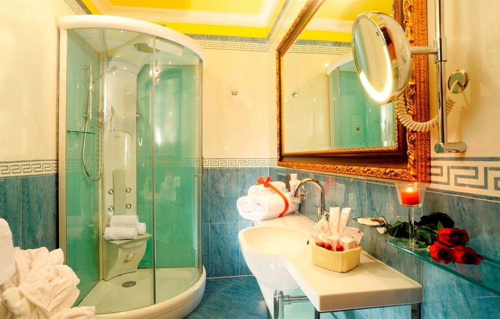 Imagen de la habitación del Hotel Manfredi Suite In Rome. Foto 6