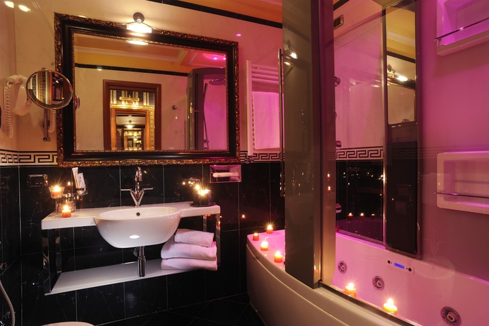 Imagen de la habitación del Hotel Manfredi Suite In Rome. Foto 9
