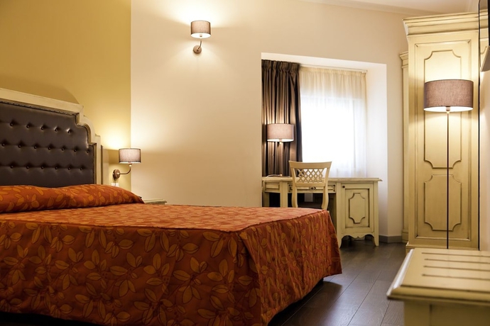 Imagen de la habitación del Hotel Manganelli Palace. Foto 1