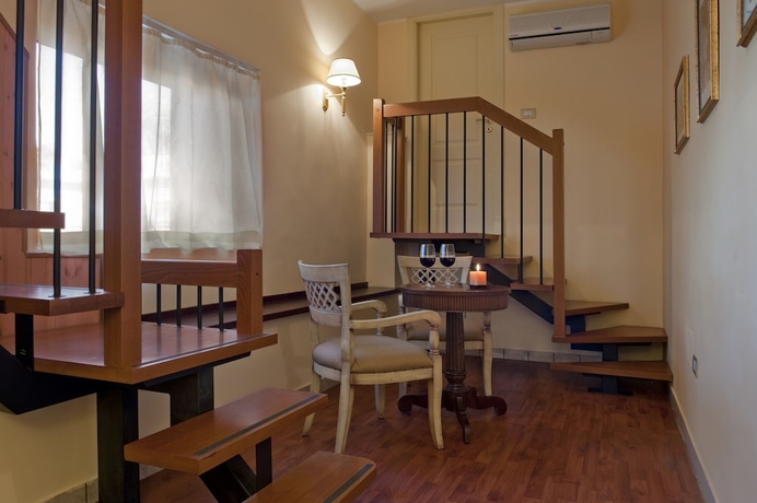 Imagen de la habitación del Hotel Manganelli Palace. Foto 15