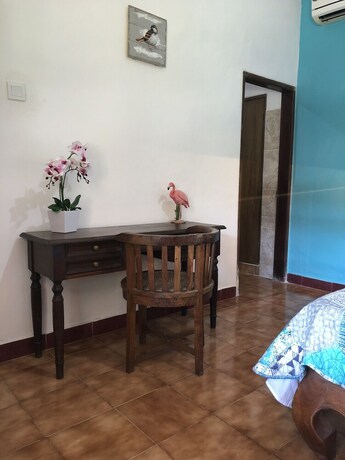 Imagen de la habitación del Hotel Mangga Bungalow. Foto 21