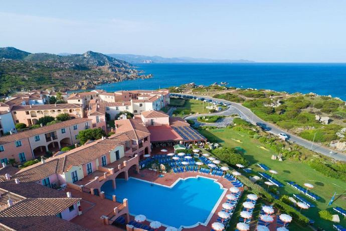 Imagen general del Hotel Mangia's Santa Teresa Sardinia, Curio Collection by Hilton. Foto 5