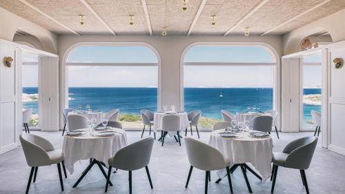 Imagen de los exteriores del Hotel Mangia's Sardinia Resort. Foto 16