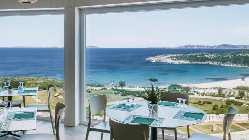 Imagen de los exteriores del Hotel Mangia's Sardinia Resort. Foto 17
