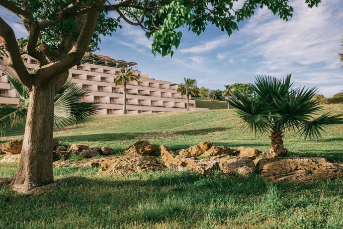 Imagen general del Hotel Mangia's Torre del Barone Resort. Foto 10